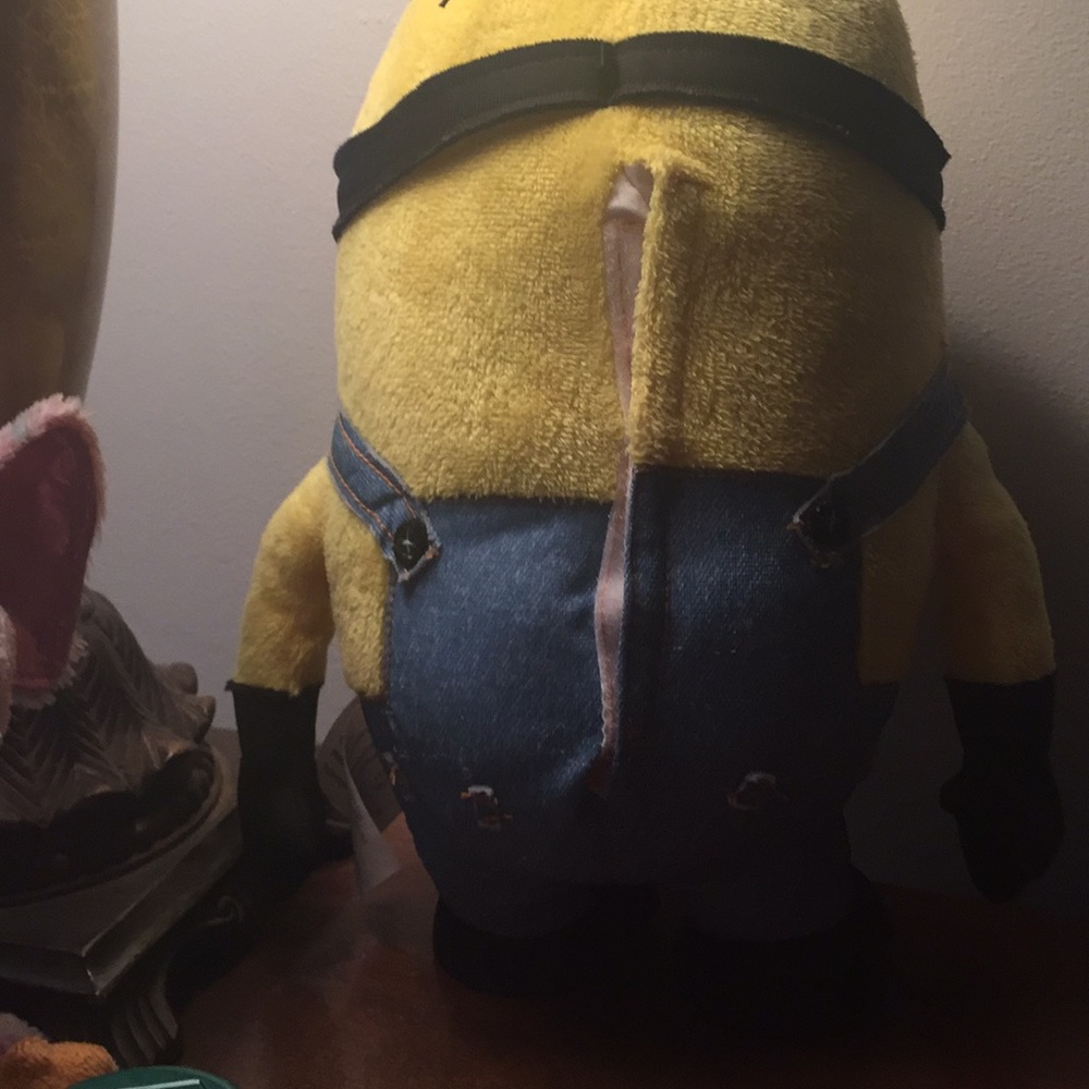 Cute talking minion - Picture 3 of 3